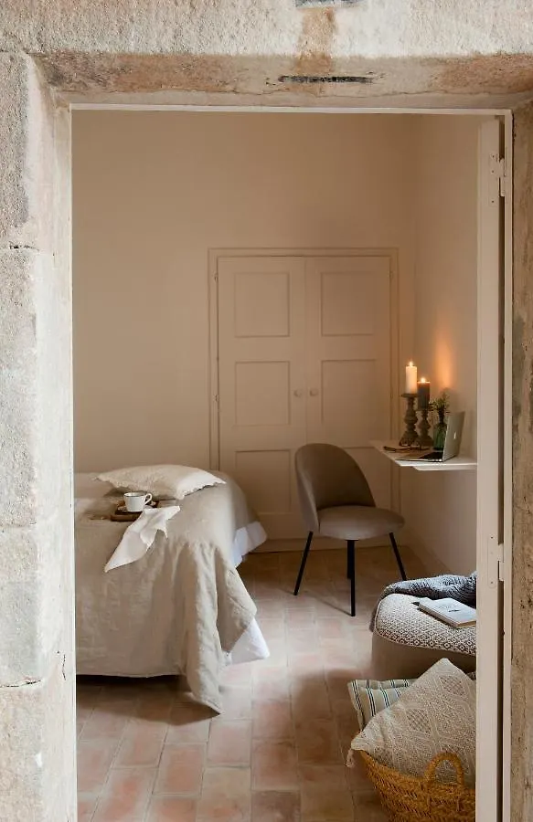 Arkhe Hotel Boutique Pals Bed & Breakfast