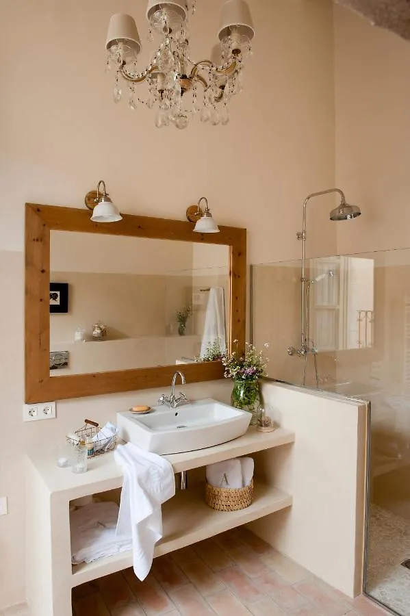 Arkhe Hotel Boutique Pals Bed & Breakfast